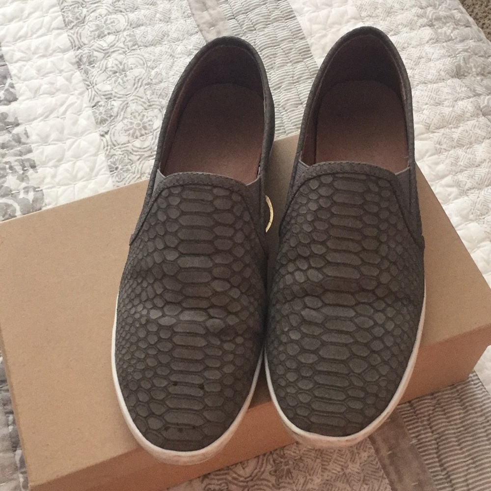 Joie kidmore sneakers. Made for 8.5 shoe size